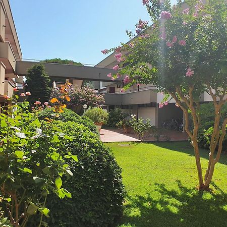 Isstravel, Holiday Homes In Marina Di Bibbona From 400 To 900 Meters From The Sea, Apartments 6 Beds With Private Outdoor Area Bagian luar foto