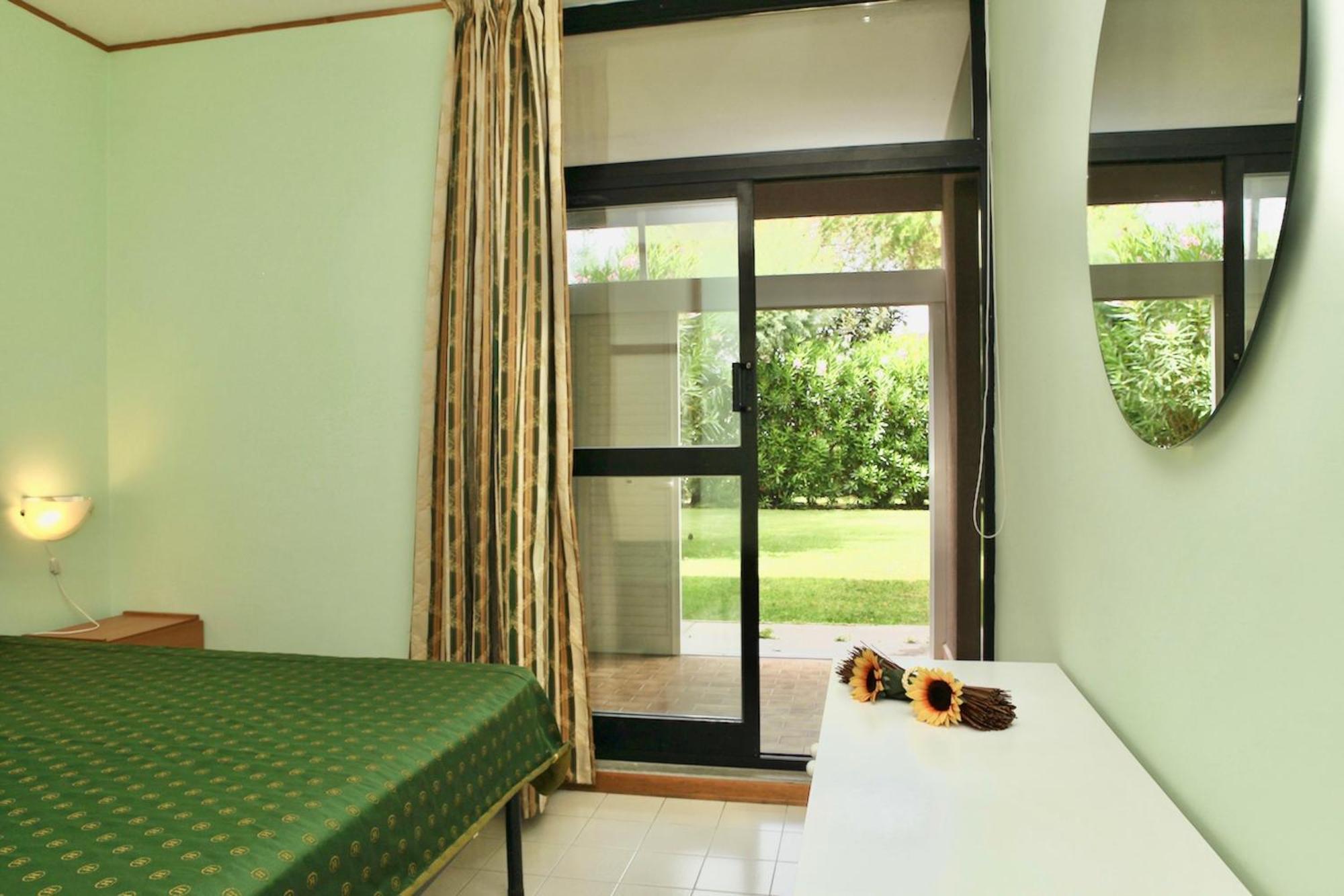 Isstravel, Holiday Homes In Marina Di Bibbona From 400 To 900 Meters From The Sea, Apartments 6 Beds With Private Outdoor Area Bagian luar foto